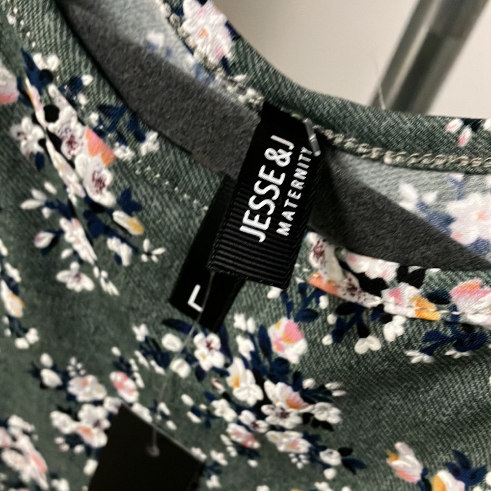 Green Floral Top - Picture 4 of 5
